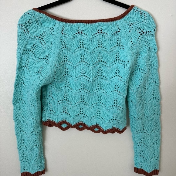 Urban Outfitters Medium Crochet Blue Top with Brown Trim - Picture 2 of 3